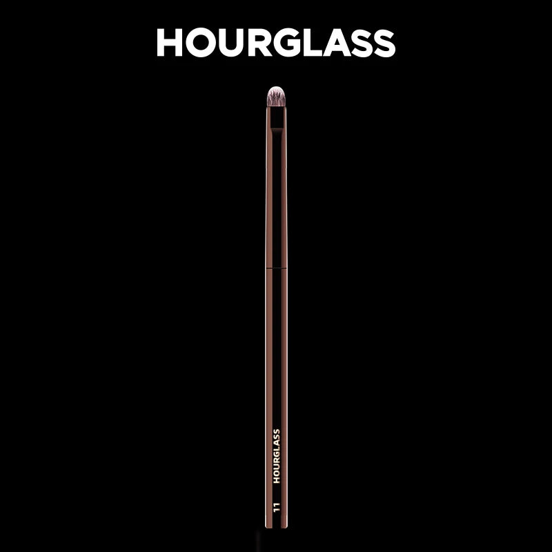 Precision Eyeliner Brush – Soft Fiber Detailing Tool